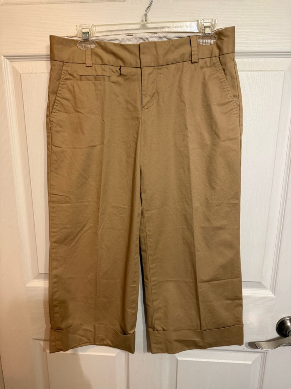 Women’s Khaki Cropped Chino Pants
